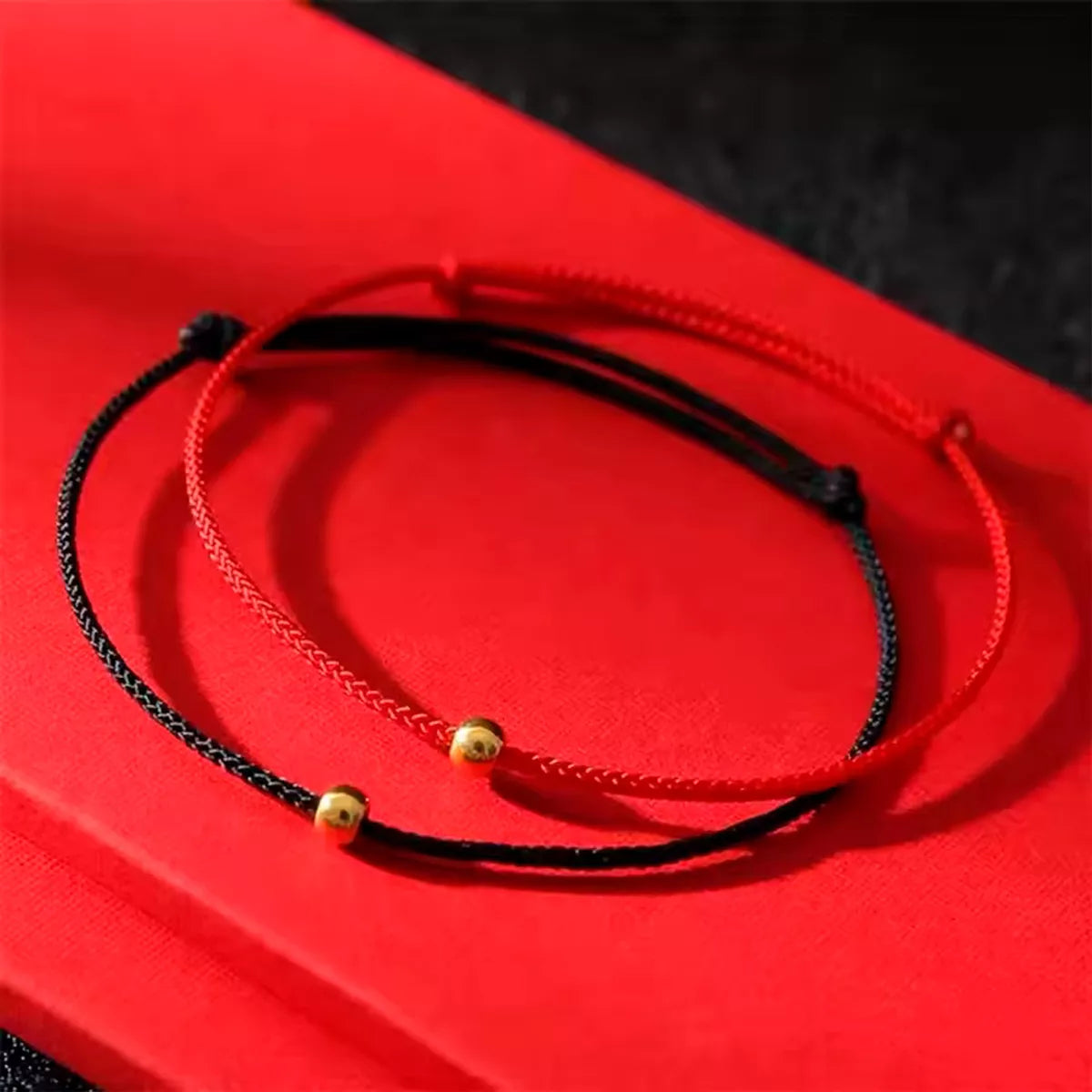 Pulsera Hilo Rojo Pepita De Oro 4mm