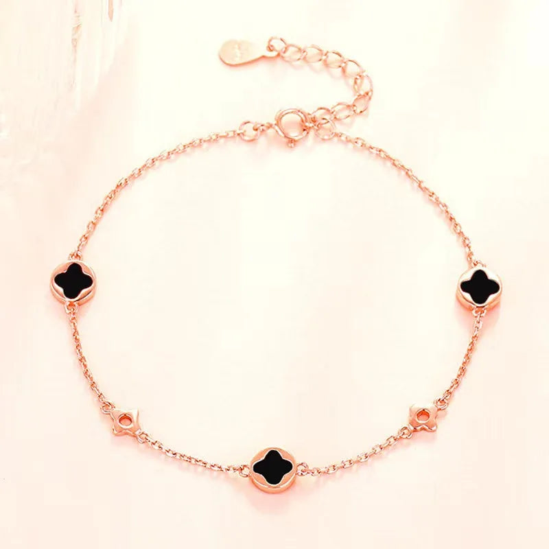 Pulsera de Trébol en Plata de ley Simple, Moderna y Lujosa