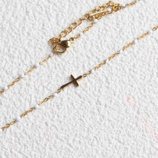 Collar gargantilla con colgante de Cruz en acero inoxidable