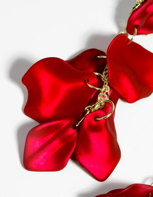 Aretes de Pétalos Rojo Metalizado