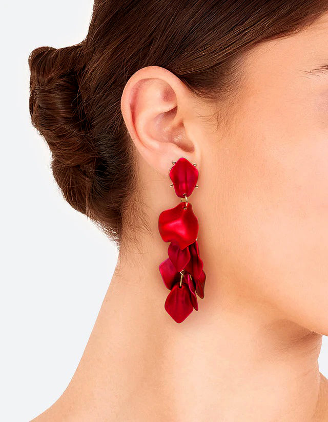 Aretes de Pétalos Rojo Metalizado