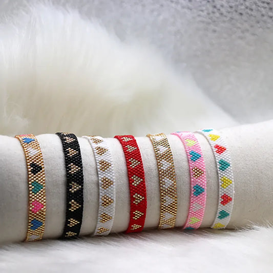 Pulsera Miyuki Ajustable de Corazones ❤️❤️❤️