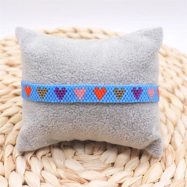 Pulsera Miyuki Ajustable de Corazones ❤️❤️❤️