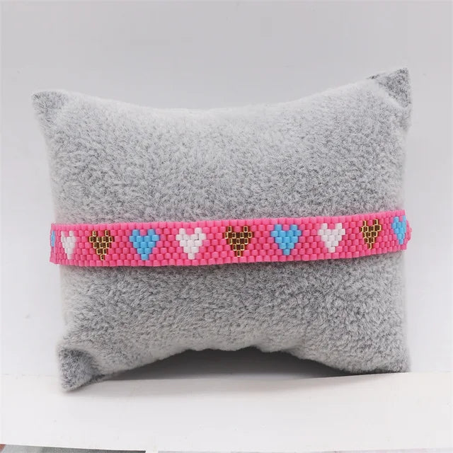 Pulsera Miyuki Ajustable de Corazones ❤️❤️❤️