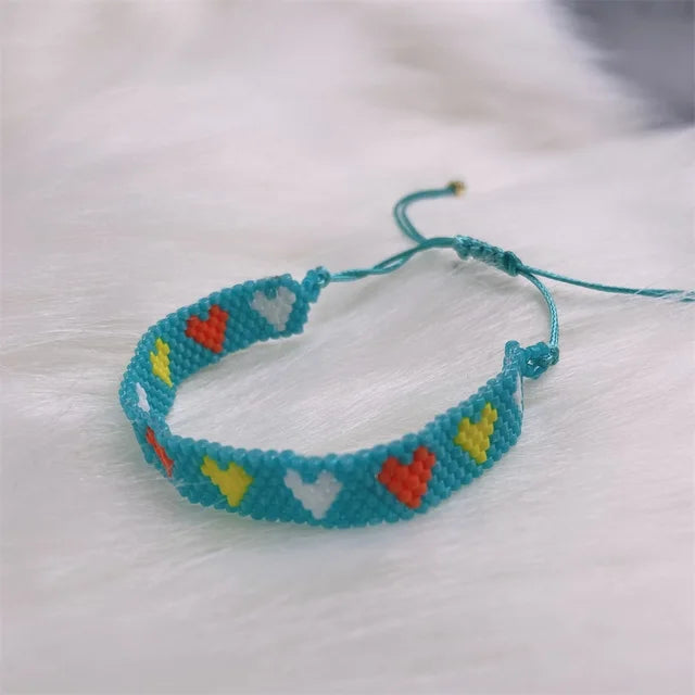 Pulsera Miyuki Ajustable de Corazones ❤️❤️❤️