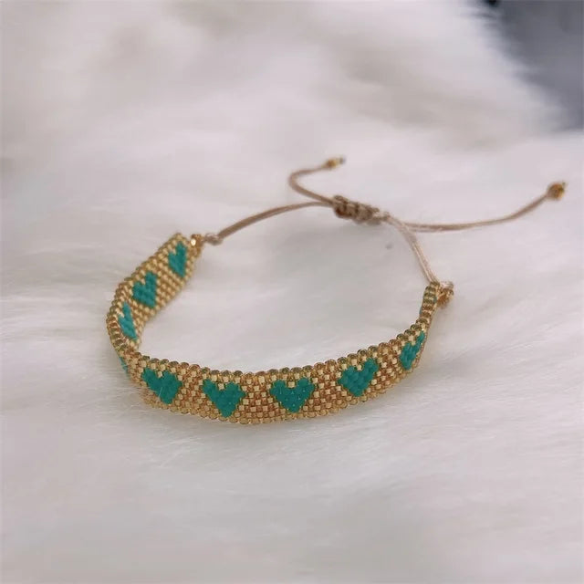Pulsera Miyuki Ajustable de Corazones ❤️❤️❤️
