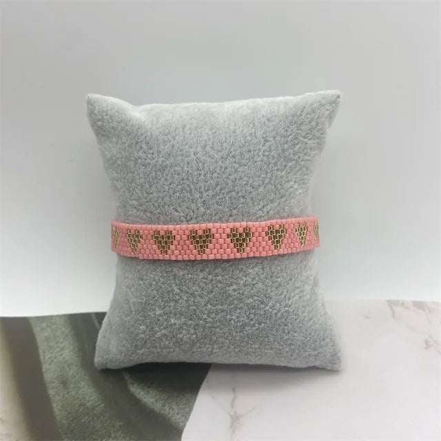 Pulsera Miyuki Ajustable de Corazones ❤️❤️❤️