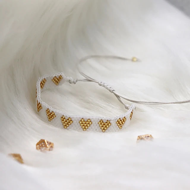 Pulsera Miyuki Ajustable de Corazones ❤️❤️❤️