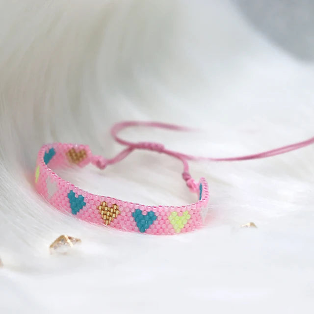 Pulsera Miyuki Ajustable de Corazones ❤️❤️❤️