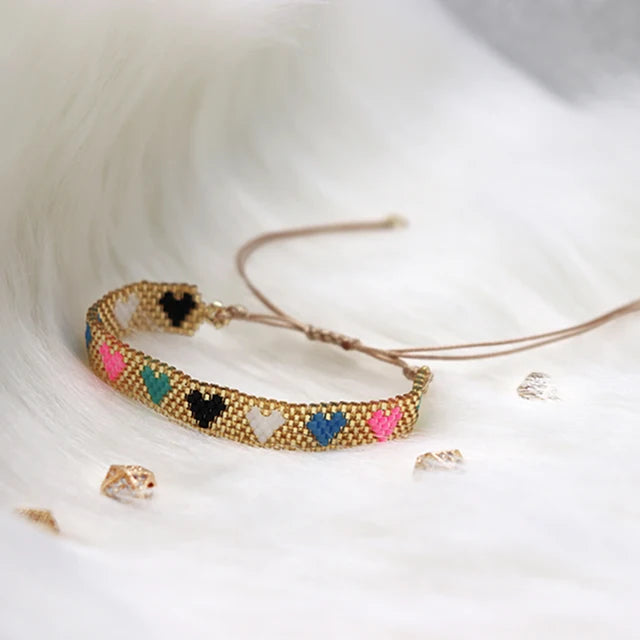Pulsera Miyuki Ajustable de Corazones ❤️❤️❤️