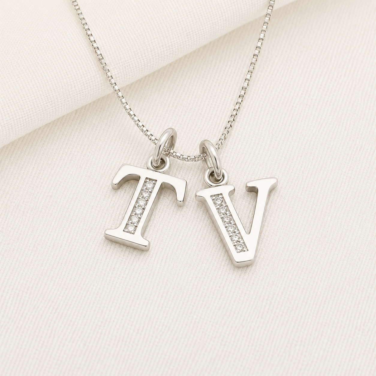 Cadena Plata 2 Dijes de Letra Inicial con Zircones