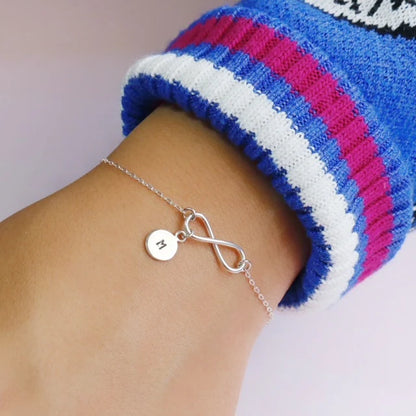 Pulsera Infinito en Plata Italiana de Letra Personalizada