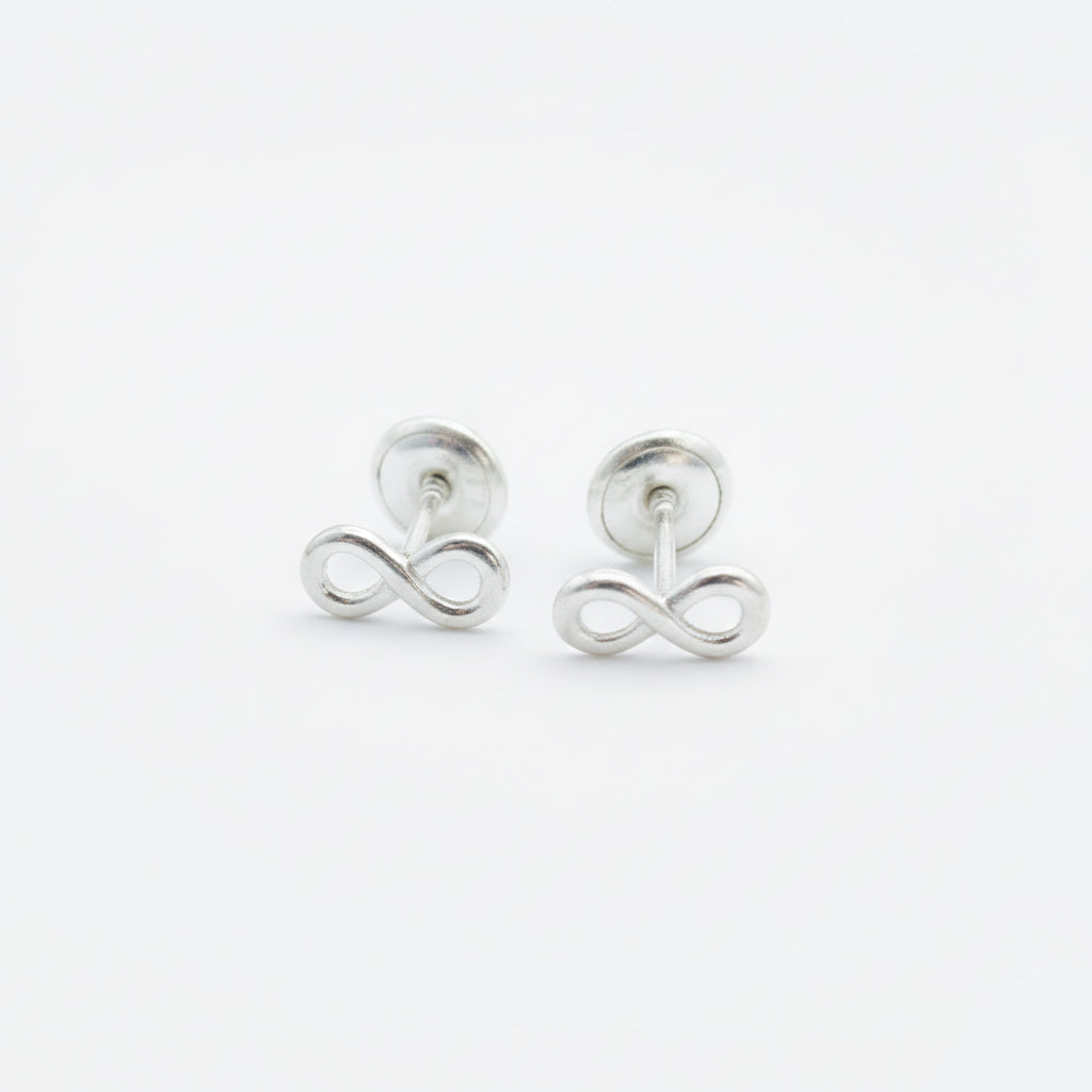 Aretes del Infinito en Plata Italiana
