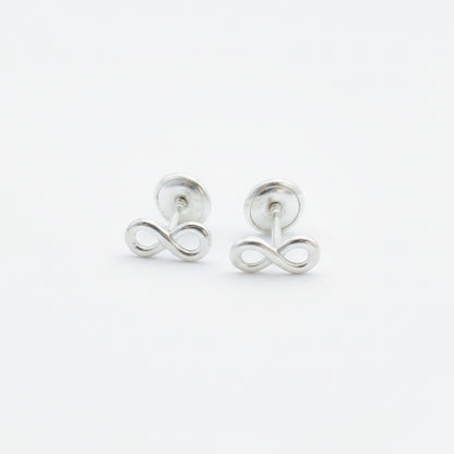 Aretes del Infinito en Plata Italiana