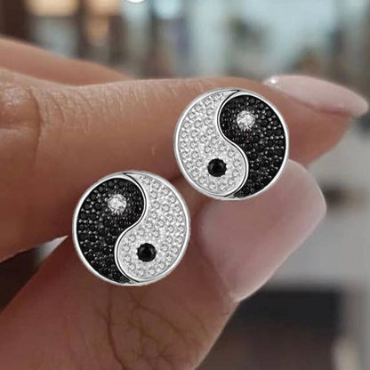 Pendientes Yin-yang Bañado En Plata De Circón Blanco Y Negro