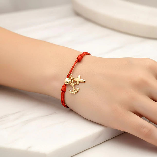 Hilo Rojo de las Tres Gracias Oro 18k