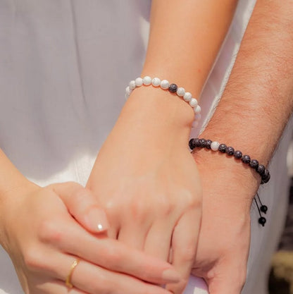 Pulsera Para Parejas En Hilo + Piedras Volcanicas Y Howlita