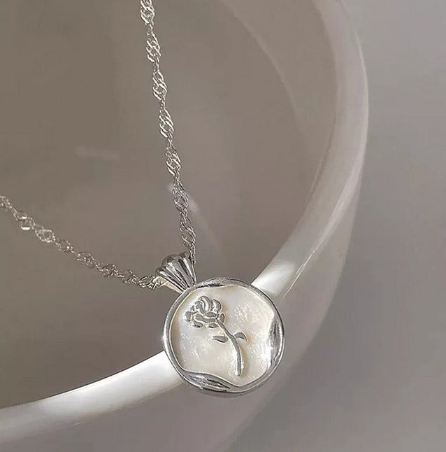 Collar Dije De Rosa Hecha En Plata De Ley 925 Certificada