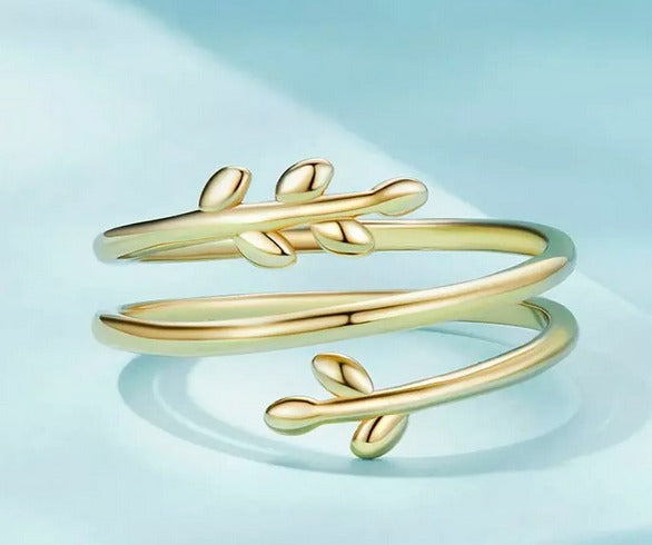 Anillo de hojas y Ramas en Plata Dorado
